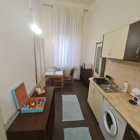 Julia Apartment *